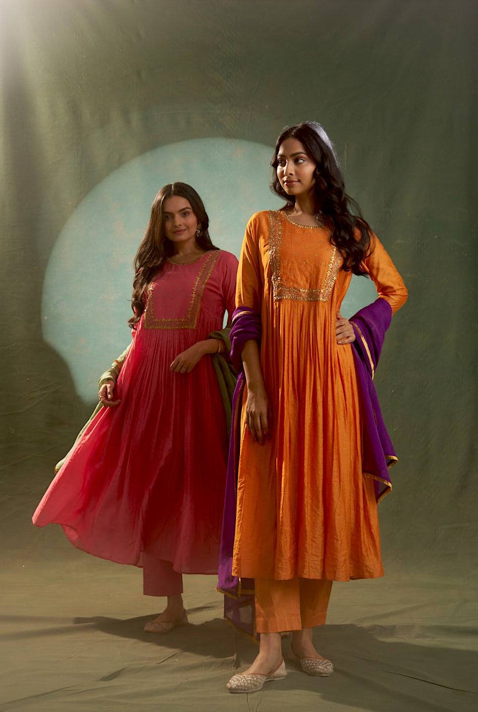 Coral Pink Choga with Lotus Embroidery Kurta Set with Green Dupatta (Set of 3)