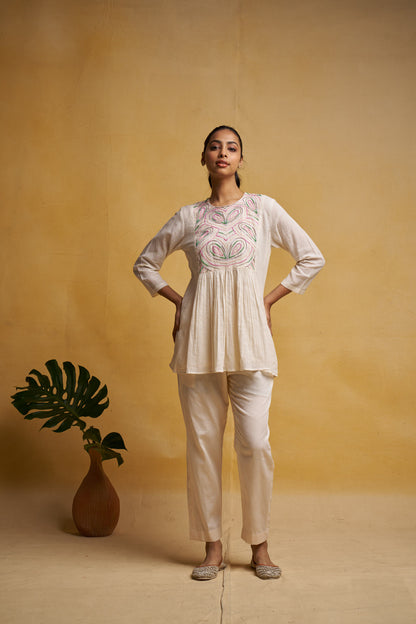 Ivory Vine Set