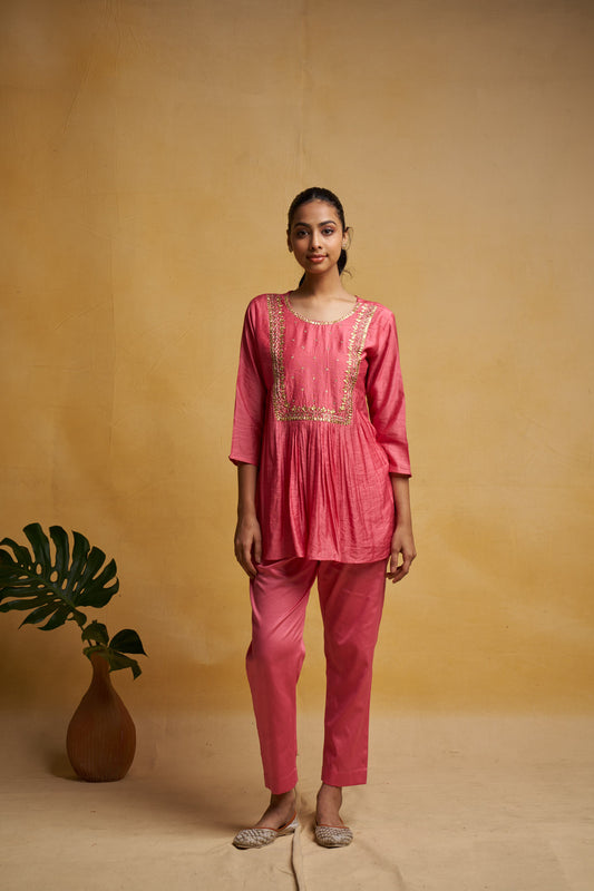 Pink embroidered kurta co-ord set for women