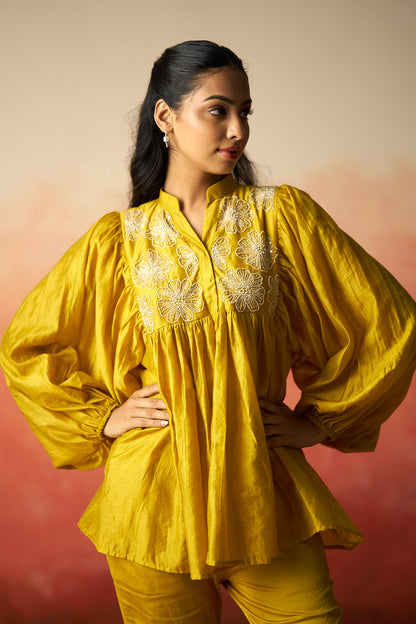 traditional wear kurta set